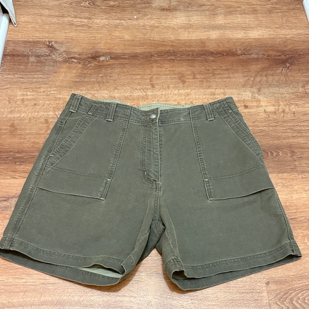 Woolrich Green Khaki Textured Shorts Size 10 Women